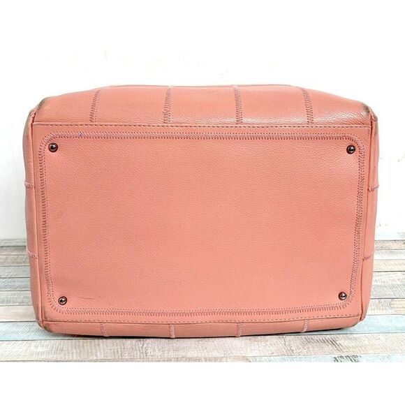 AUTHENTIC CHANEL CAVIAR PINK STITCH LEATHER MEDIUM ZIP TOP SQUARE PURSE HANDBAG - Picture 8 of 11